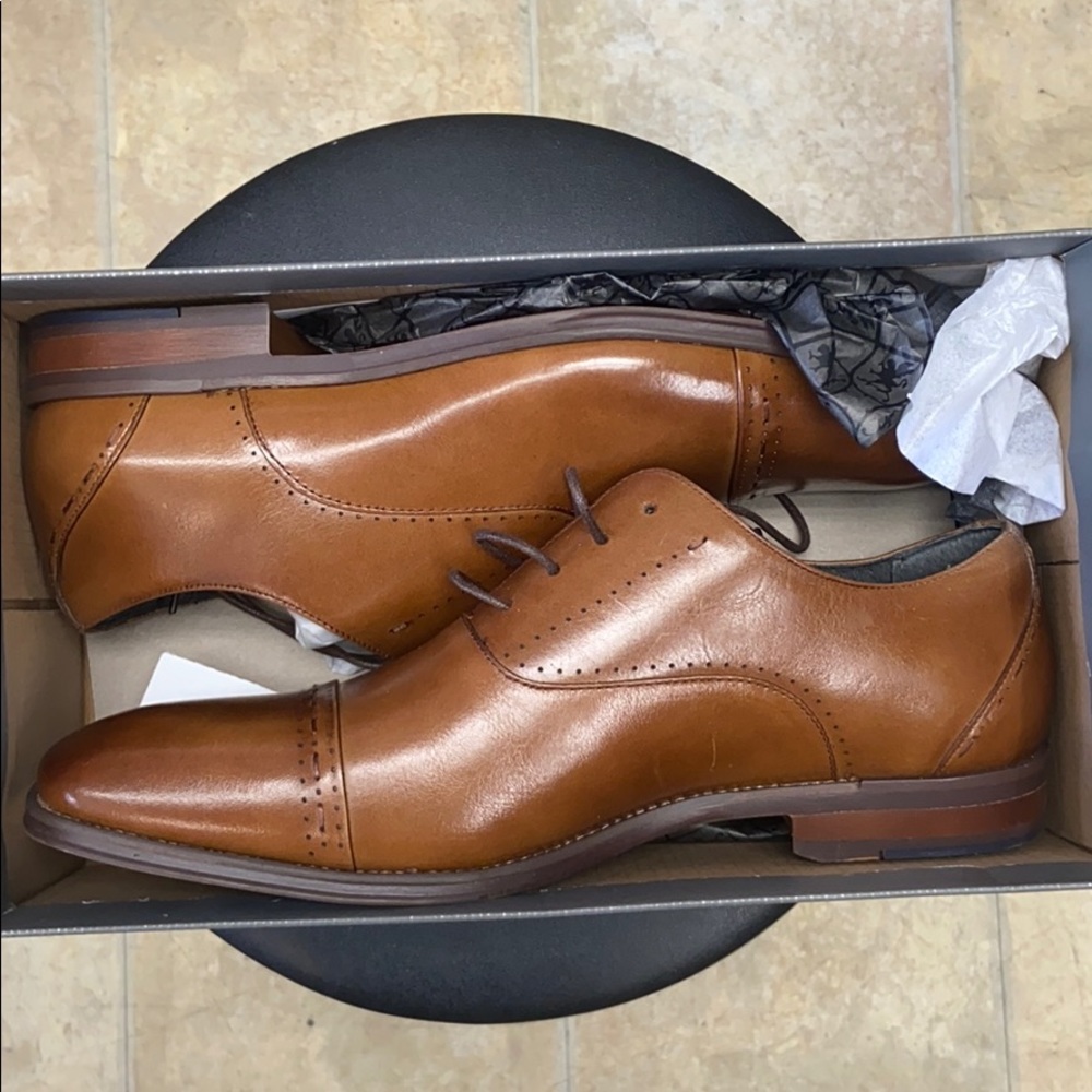 MEN DRESS SHOES!